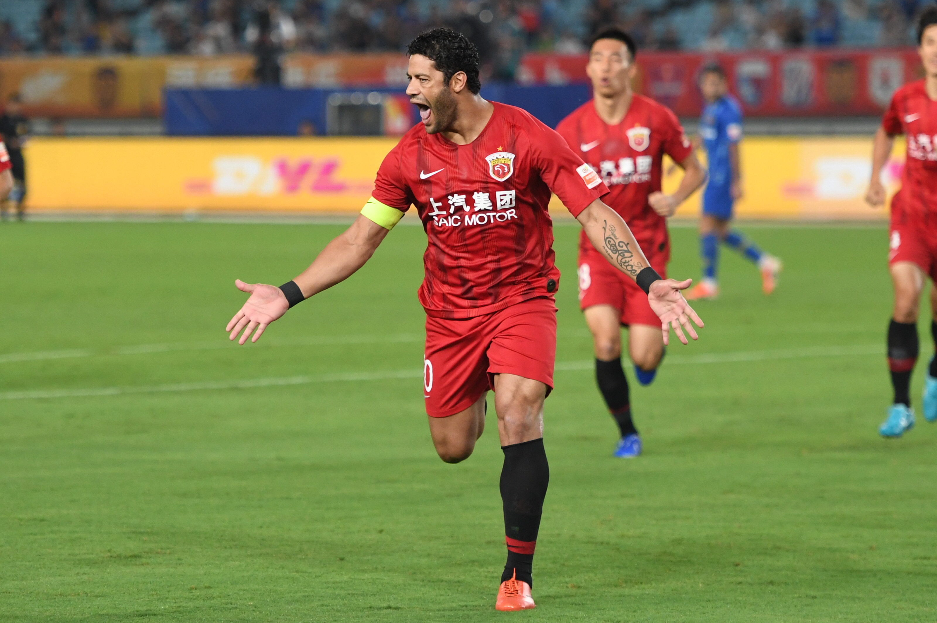 TA：滕哈格的失败清空了外界对药厂的期待，球队重新找回平衡（TA：滕哈格败北令外界对药厂降温，球队找回平衡）