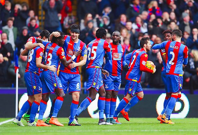 巴萨今夏卖卡萨多免签托马斯引热议（巴萨今夏或售卡萨多并免签托马斯引发争议）